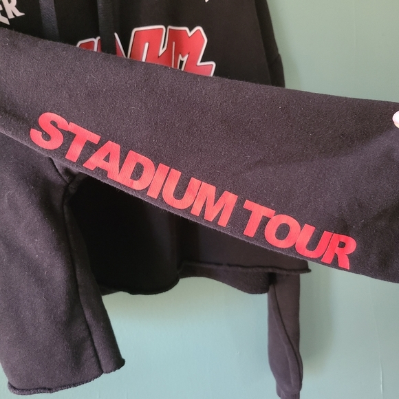 Justin Bieber Stadium Tour Black Crop Top Hoodie Size Large - Picture 3 of 5